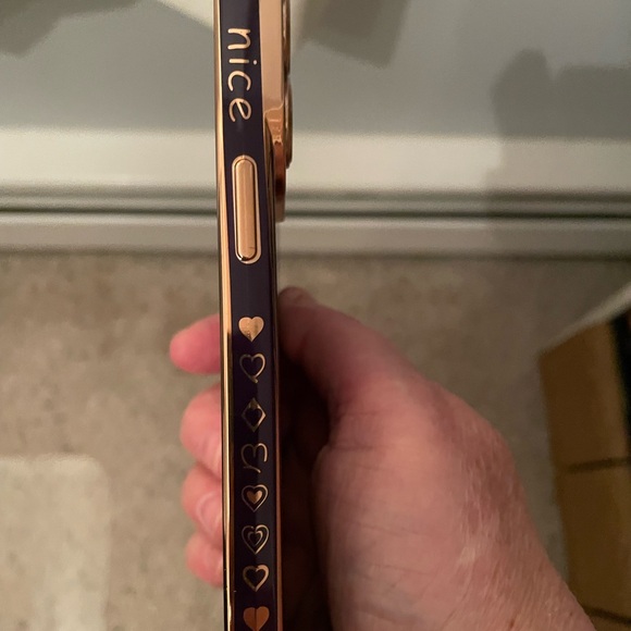 Black and Gold Smartphone Case IPhone 14 Pro Max - Picture 2 of 2